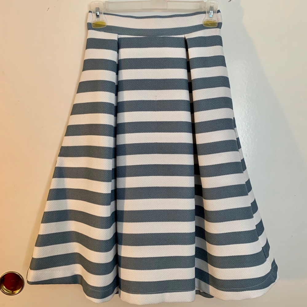 (NEW!) Striped A-Line Skirt Haute Monde